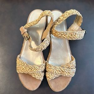 Stuart Weitzman 9.5 women's shoe